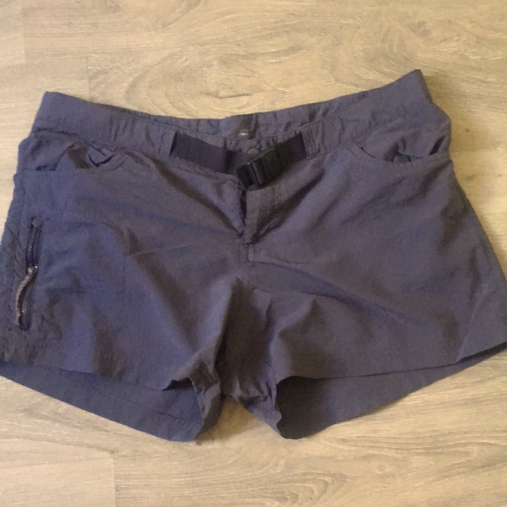 Columbia size 10 shorts